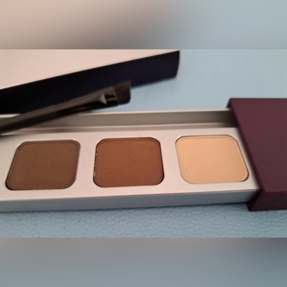 Nouveau Brow Sculpting Palette in Dark - Picture 3 of 4